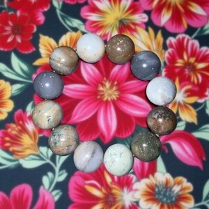 ⭐️ 17.5mm Galaxy Agate Bracelet ⭐️